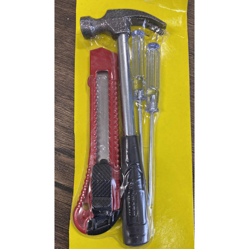 Set De Martillo + Corta Cartón + Dos Destornilladores
